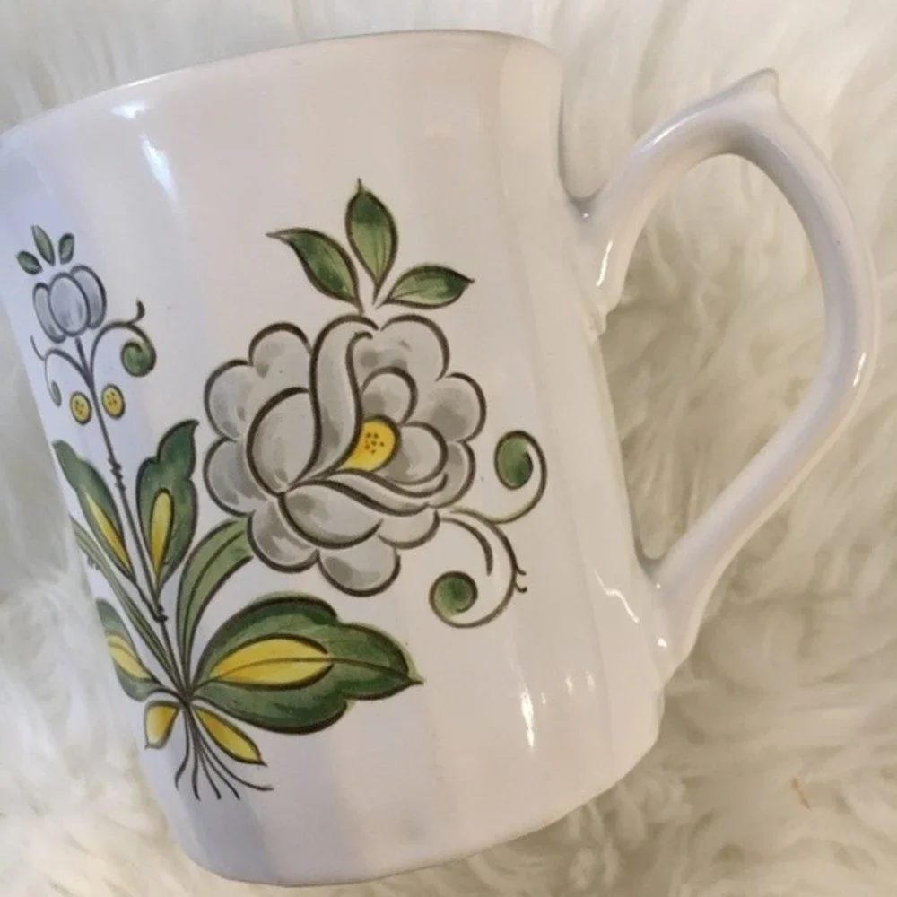Vintage 70s Japan Floral Flowers Coffee Mug Cup‎